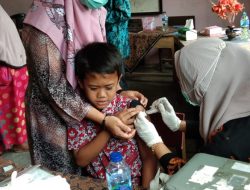 Vaksinasi Anak Usia 6-11 Tahun di SDN 26 Mangkuang