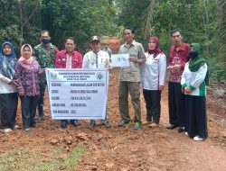 Dorong aktivitas Warga, Kades Taja Indah Bangun Jalan Desa