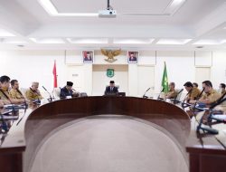 Hari Terakhir Masuk Kerja, Pj Bupati Apriyadi Kumpulkan Pegawai