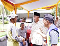 Pj Bupati Apriyadi Bareng Istri Keliling Sekayu Saat Lebaran