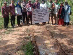 Pemdes Taja Indah Tinjau Lokasi Pembangunan Jalan Cor Beton Titik Nol