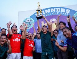 Pj Bupati Apriyadi Buka Turnamen Sepakbola Hindoli Cup.