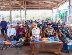 Hj. R.A. Anita Noeringhati Resmikan dan Tanda Tangani Prasasti Masjid Alm H. Basir Thalib