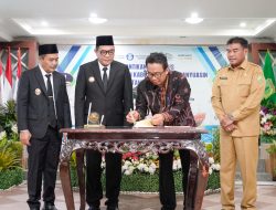 Bupati H M Toha Lantik Sembilan Dewan Pendidikan Kabupaten Muba